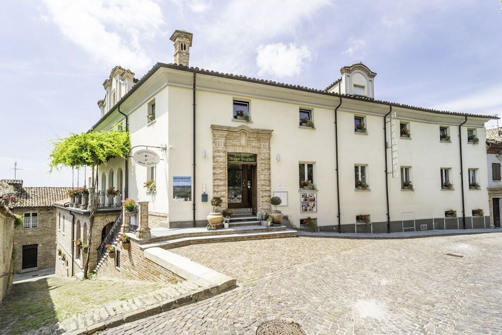 Locanda Borgo Vecchio -1 estrelas em Neive