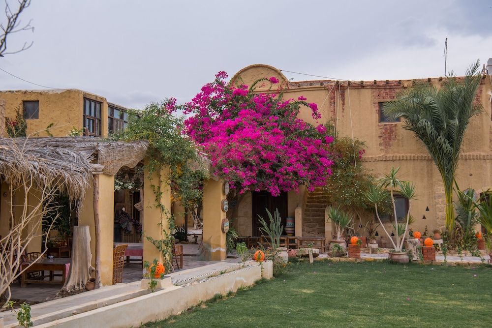 Zad Elmosafer Guest House 2