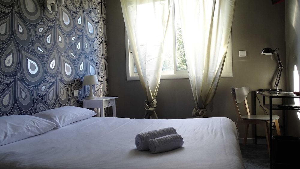 Hôtel Restaurant Logis Côté Lac 2 estrelas em Savenay