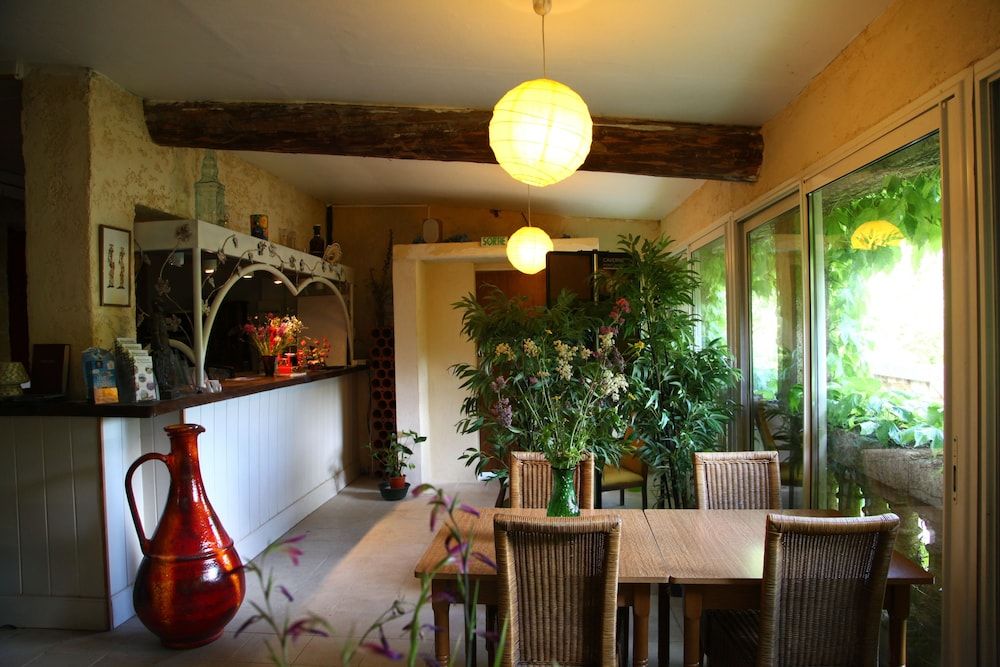 Apart'Hotel Les 4 Sources 3