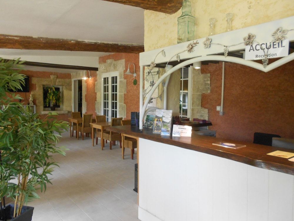 Apart'Hotel Les 4 Sources 2