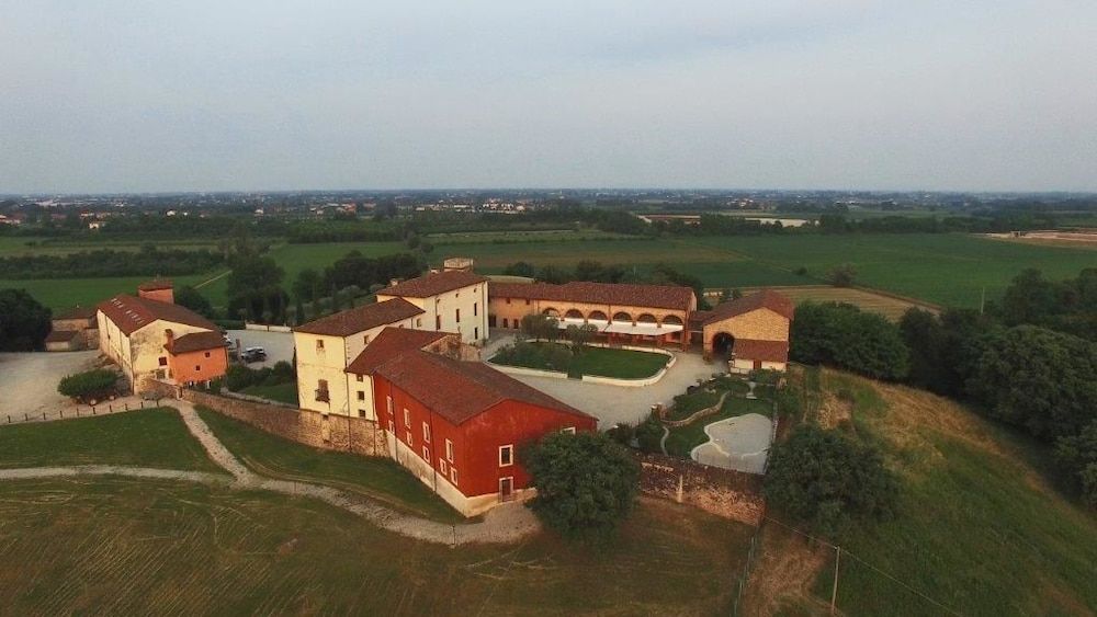 Villa San Biagio -1 étoiles à Mason Vicentino