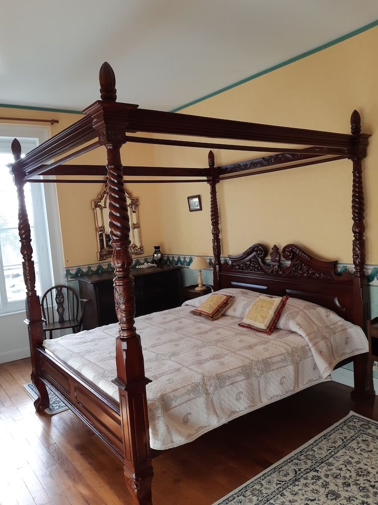 Château de Grand Tonne -1 estrelas em Sainte-Croix-Grand-Tonne