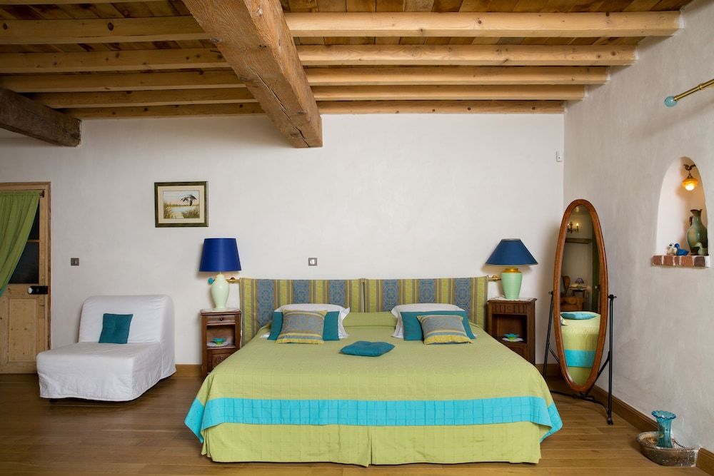 Domaine de la Bellière -1 étoiles à Villars-les-Dombes