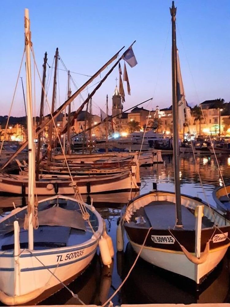 Pitibi -1 estrelas em Sanary-sur-Mer