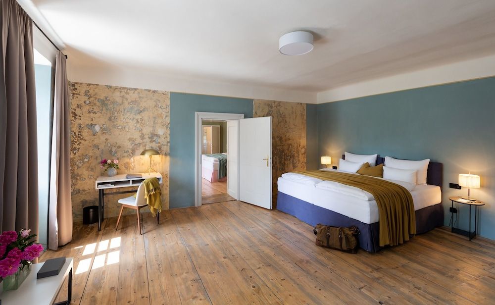 Boutique Hotel Zum Oberjäger 4 estrelas em Lackenbach