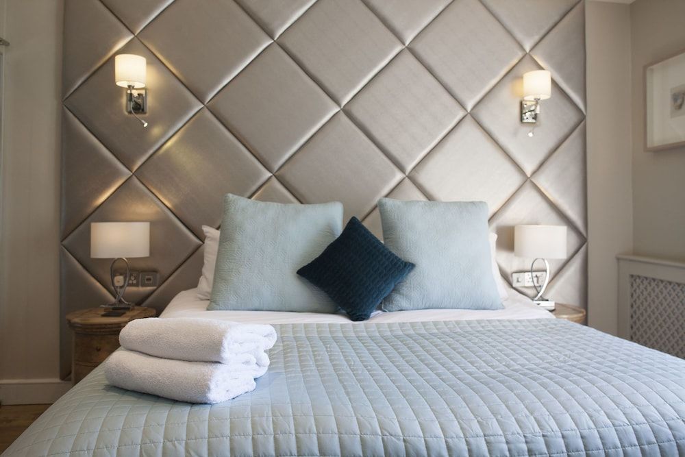 Black Horse Beamish 2