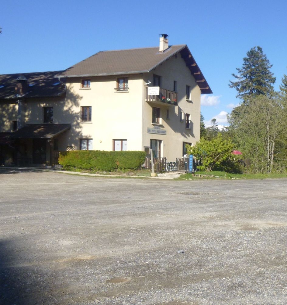 Le Blanchon Hotel 2 estrelas em Selonnet