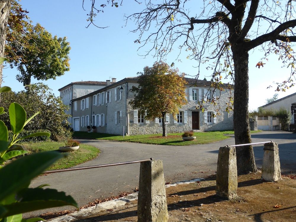 Gîte et chambres d'hôtes Saint Roch -1 estrelas em Tournecoupe