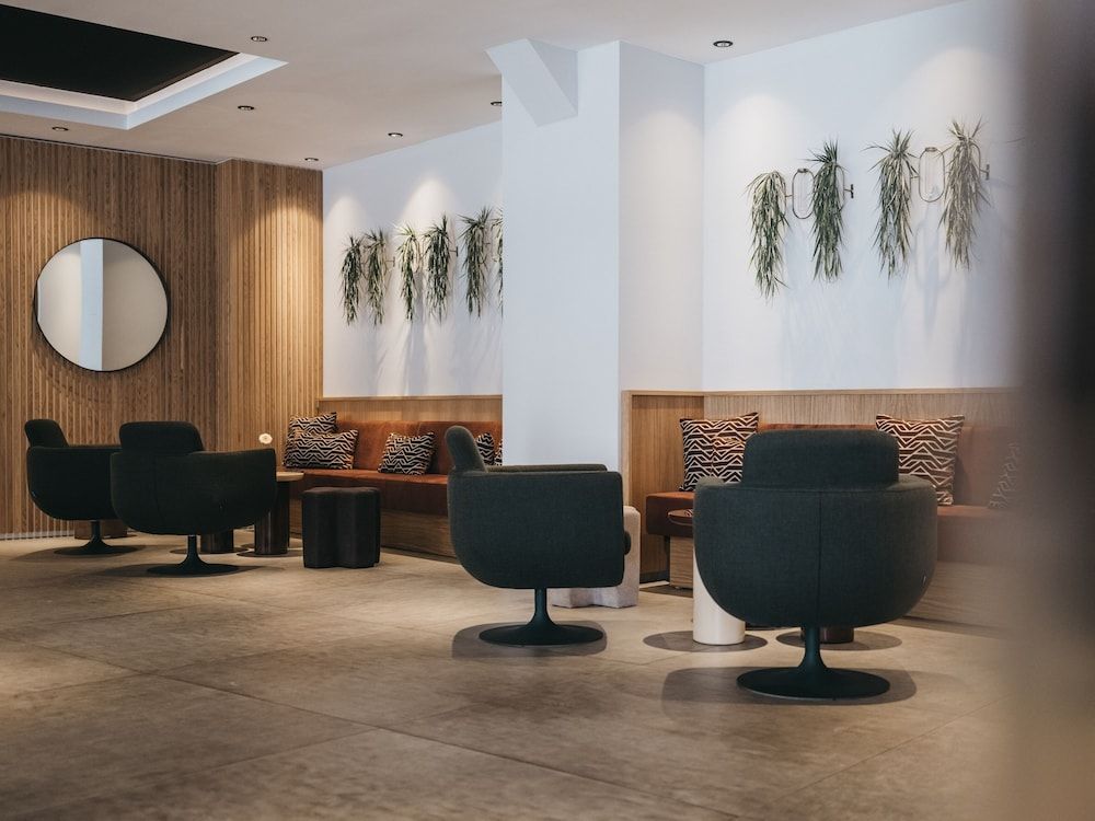 The Crystal VAYA Unique 2