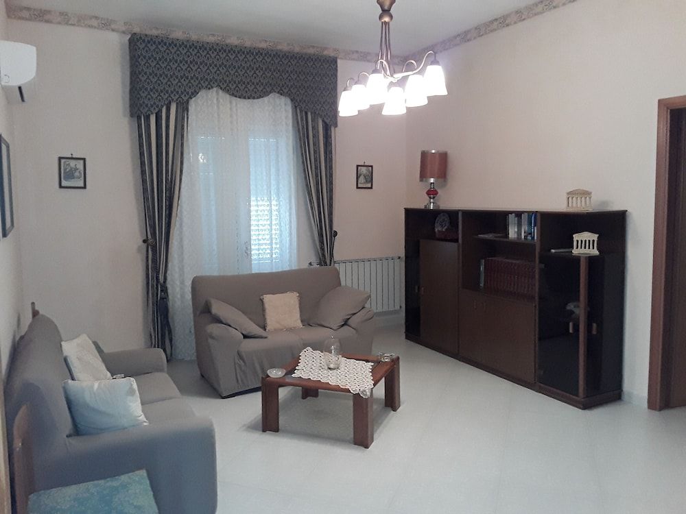 Elimo Affittacamere di Scardino Leonardo -1 estrelas em Poggioreale