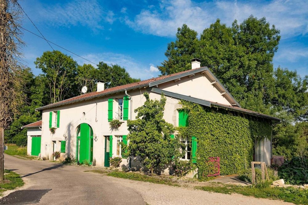 Bienvenue au Pays de Jeanne 1 estrelas em Soulosse-sous-Saint-Élophe