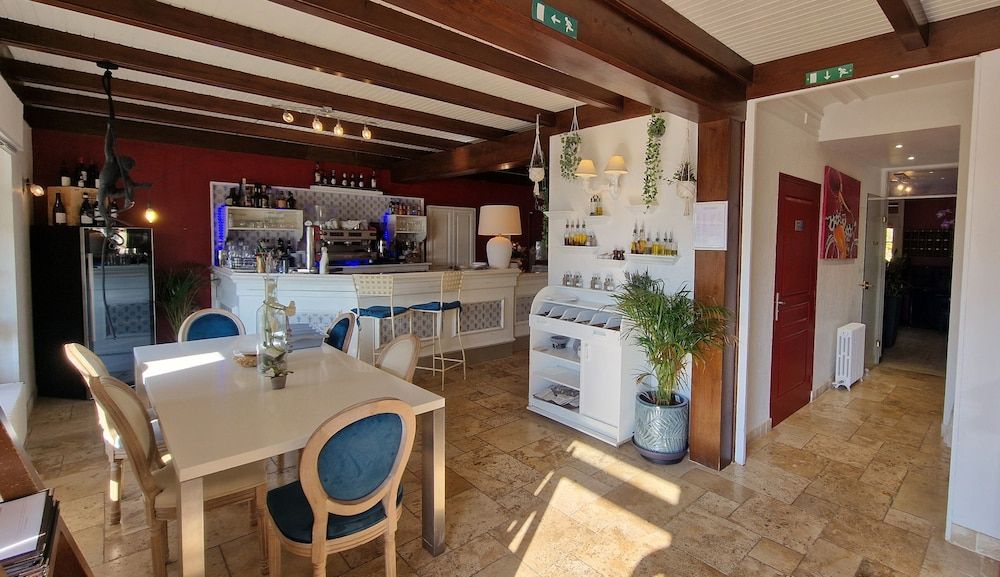 Hôtel Le Saint Jacques 3