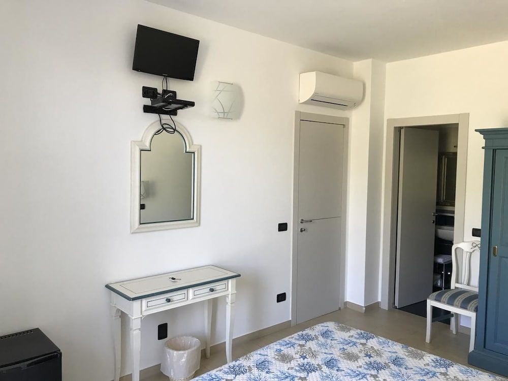 Sandra Villa Rooms 3