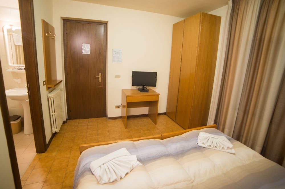 Casa Montana S. Maddalena di Canossa 3