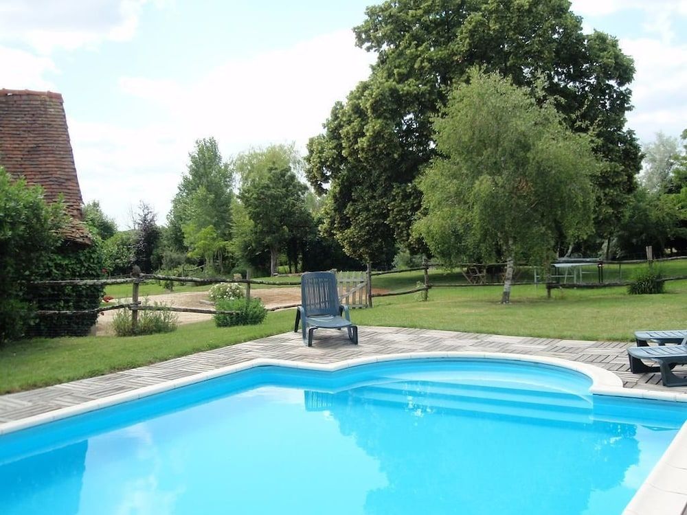 Les Roberderies -1 estrelas em Broc