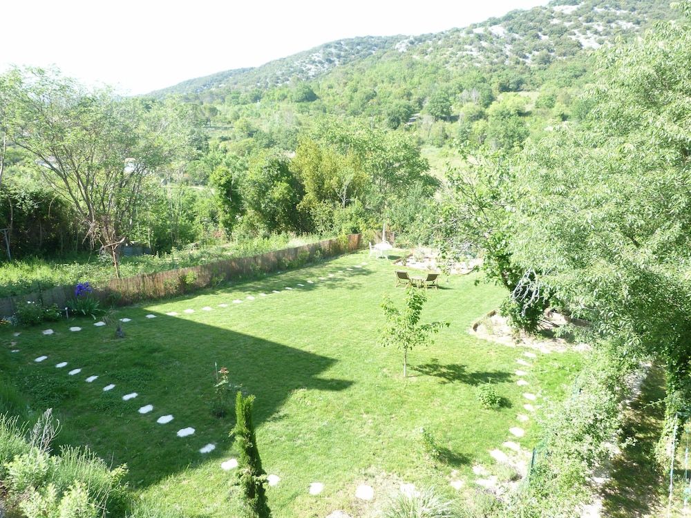 Intemporel -1 estrelas em Saint-André-de-Roquepertuis