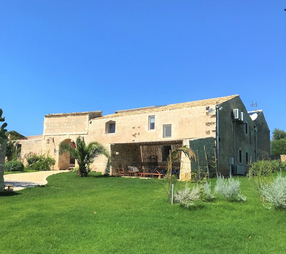 Villa Barone Alfieri -1 estrelas em Pozzallo