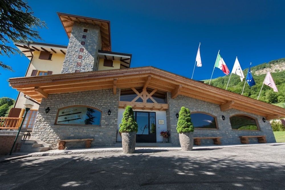 Sport Hotel Prodongo 3 estrelas em Brallo di Pregola