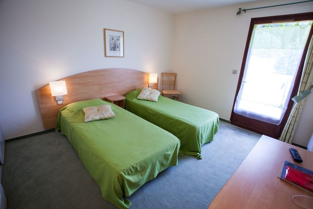 L'Hôtel Lac des Graves 2