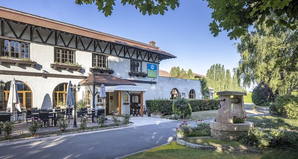 Sure Hotel by Best Western Saint-Quentin Ouest Le pot d'étain 3 estrelas em Holnon