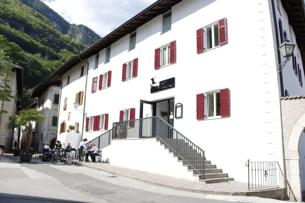 Hotel Ristorante-Pizzeria Al Cervo 3 étoiles à Magrè allʼ Adige