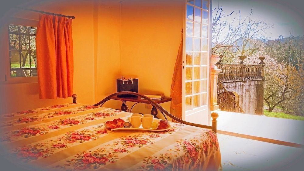 Charme of Villa Capannina 2