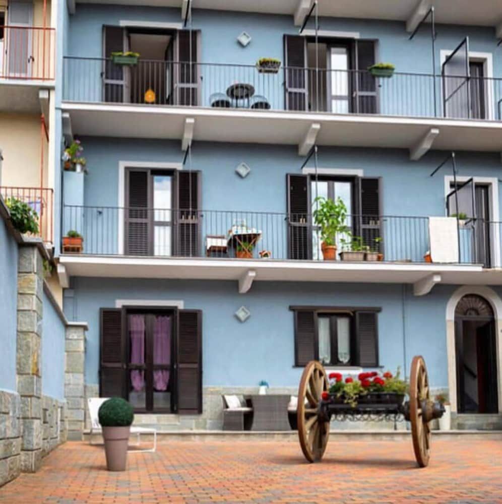 Corte 22 -1 estrelas em Borgomanero