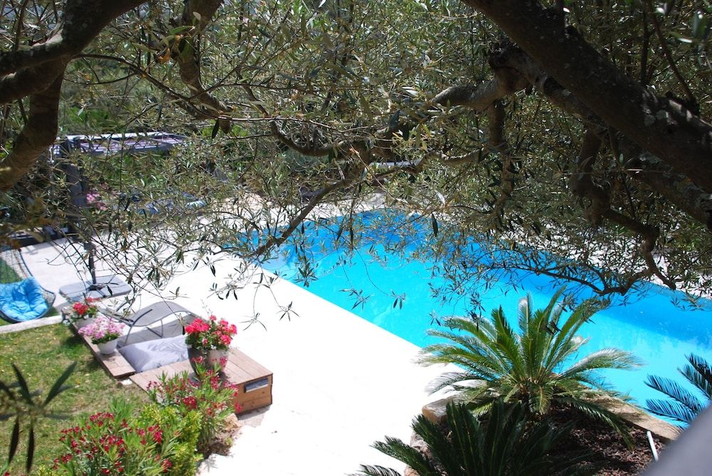 La Calanque du Boucharel -1 estrelas em Saint-Aygulf