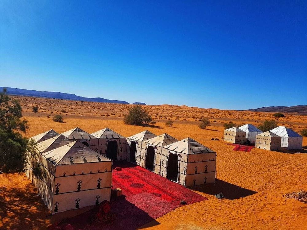 Bivouac Ouzina Porte De Sahara -1 estrelas em Ouzina