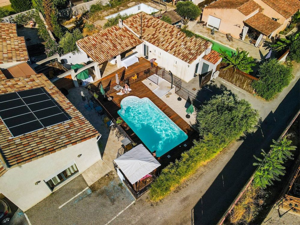 Auberge Les Galets Hotel Restaurant 3 estrelas em Peyruis