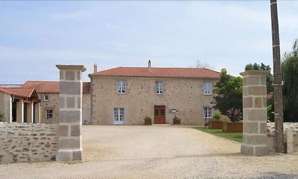Le Logis du Château -1 estrelas em Vieillevigne