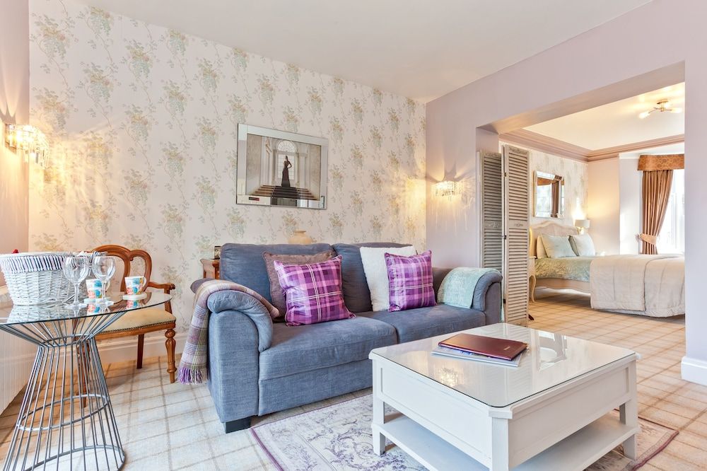 Bowness Bay Suites - Adults only 2