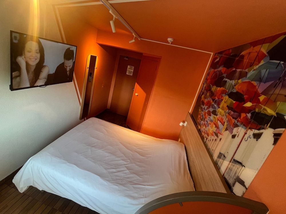 Egg Hotel Sarcelles -1 estrelas em Sarcelles