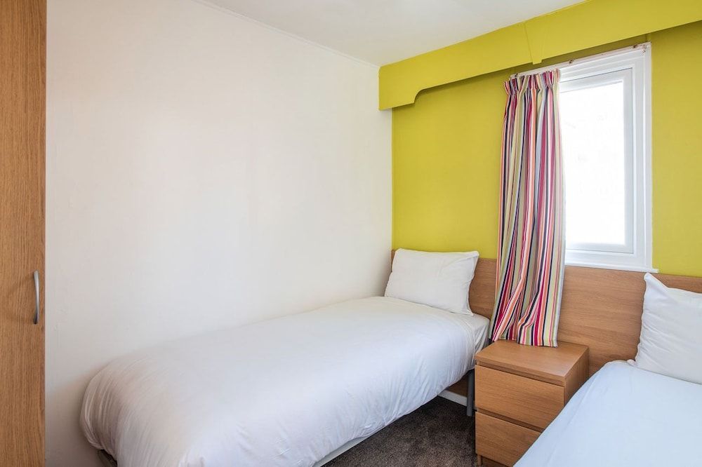 Whitecliff Bay Holiday Park 3