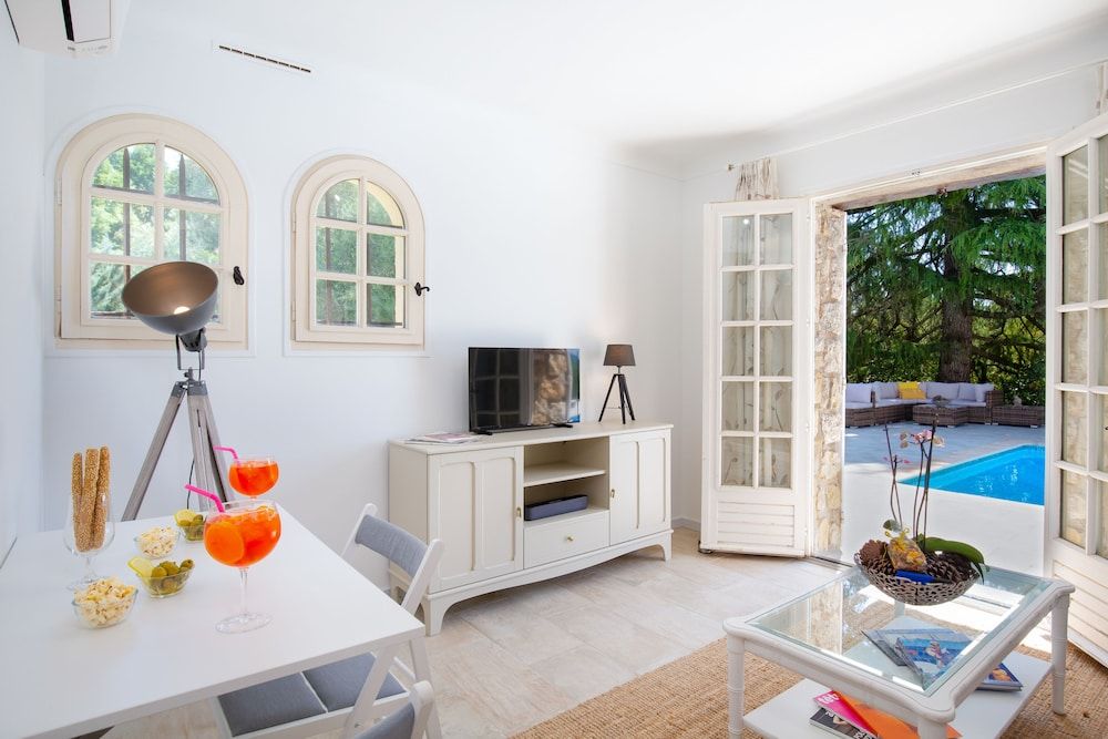 La Connéxion, station réservée aux hommes gays 3