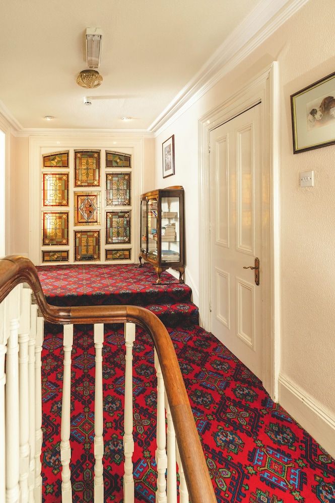 OYO Rayanne House Guest Accommodation 2