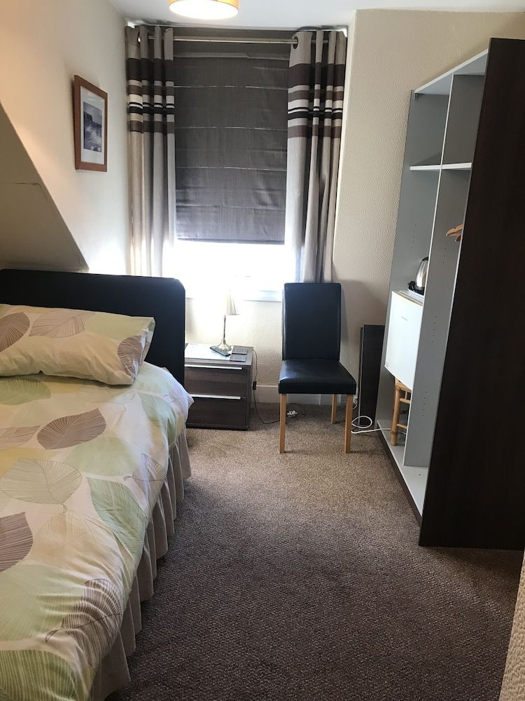 Roselodge Guest House 3