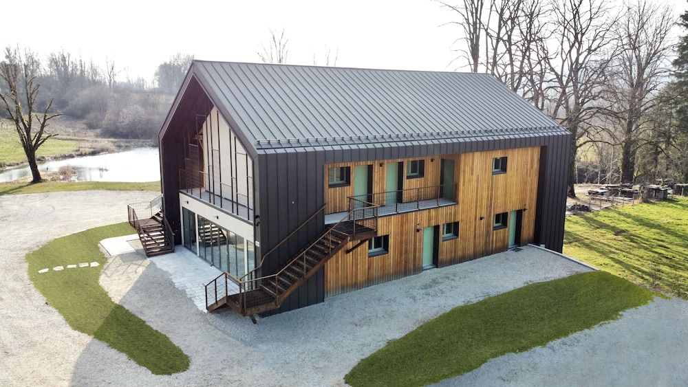 Hôtel En Tilleul -1 estrelas em Pont-du-Navoy