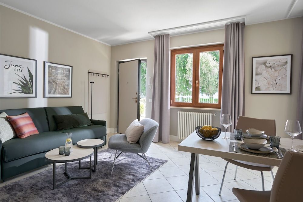 June Stay Lake Garda 3