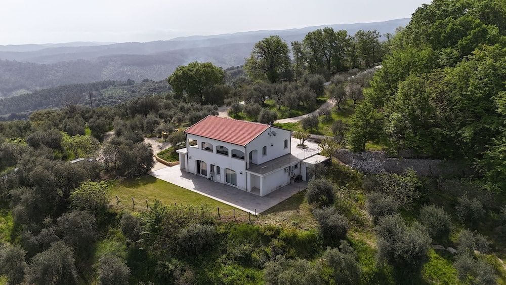 Verde Matematico -1 estrelas em Vico del Gargano