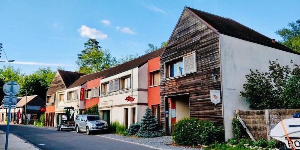 L'Antilope -1 estrelas em Nançay