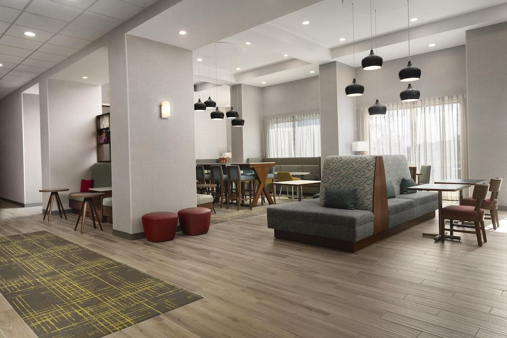 Hampton Inn & Suites Somerset 2