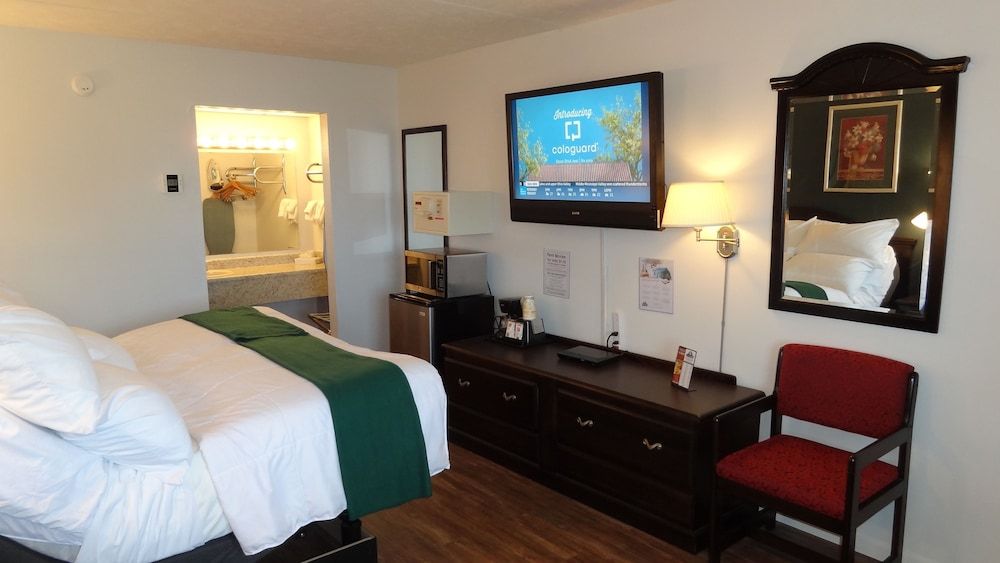 Baymont by Wyndham Petoskey 3