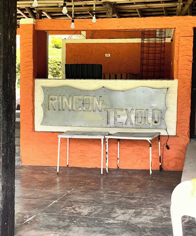 OYO Hotel Rincon De Texolo 3
