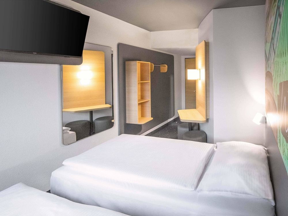 B&B HOTEL Würzburg-Ost 3