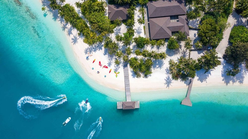 Fiyavalhu Resort Maldives 4 estrellas en Mandhoo