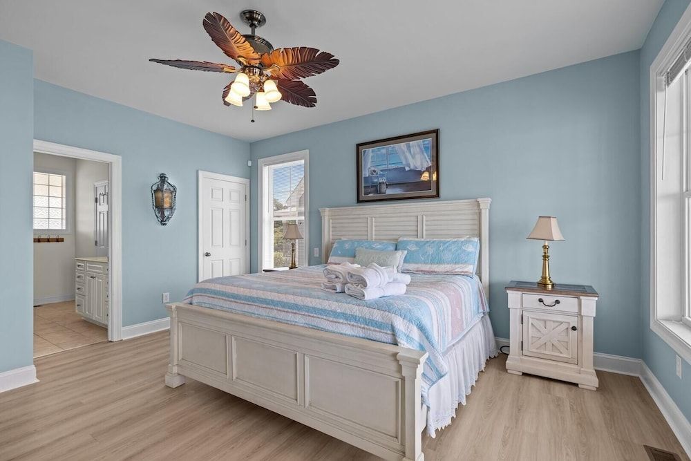 Dolphin Lookout 4 Bedroom Home by RedAwning 3