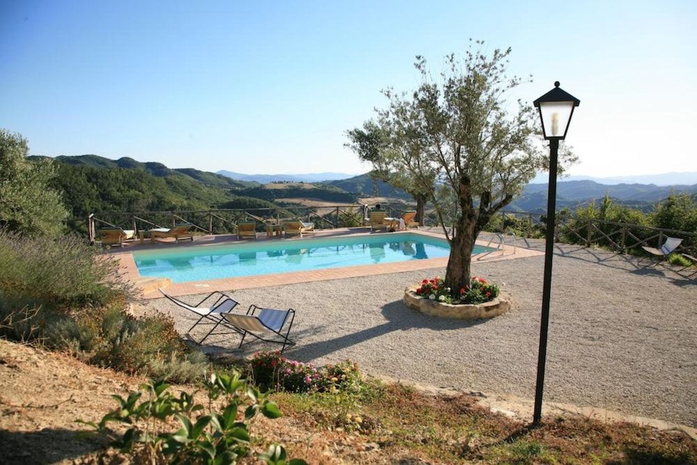 Agriturismo Monte Valentino -1 estrelas em Pietralunga
