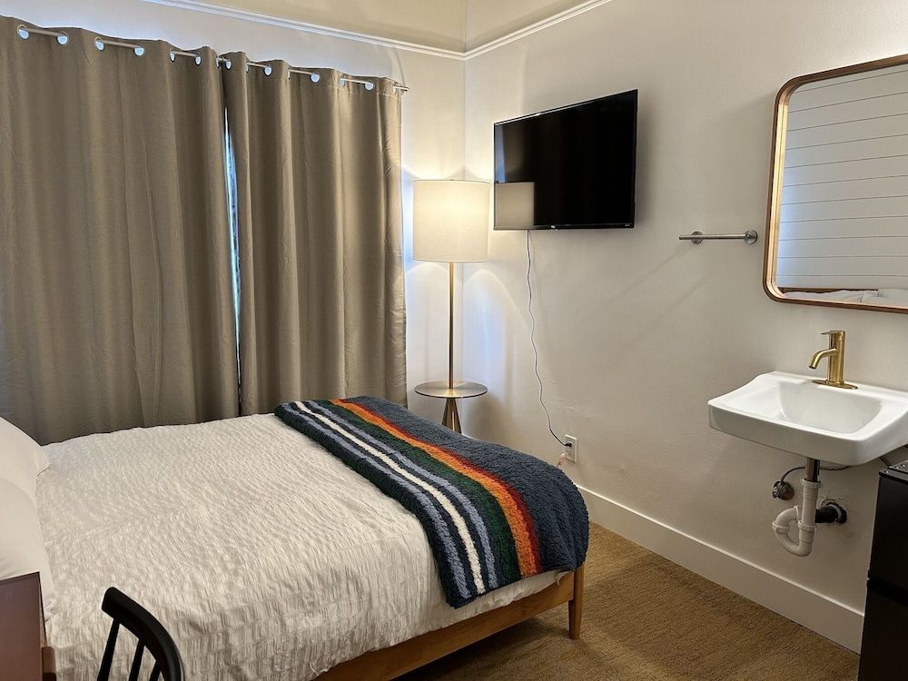 Sierra Motor Lodge 3